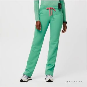 FIGS Kade™ Cargo Scrub Pants